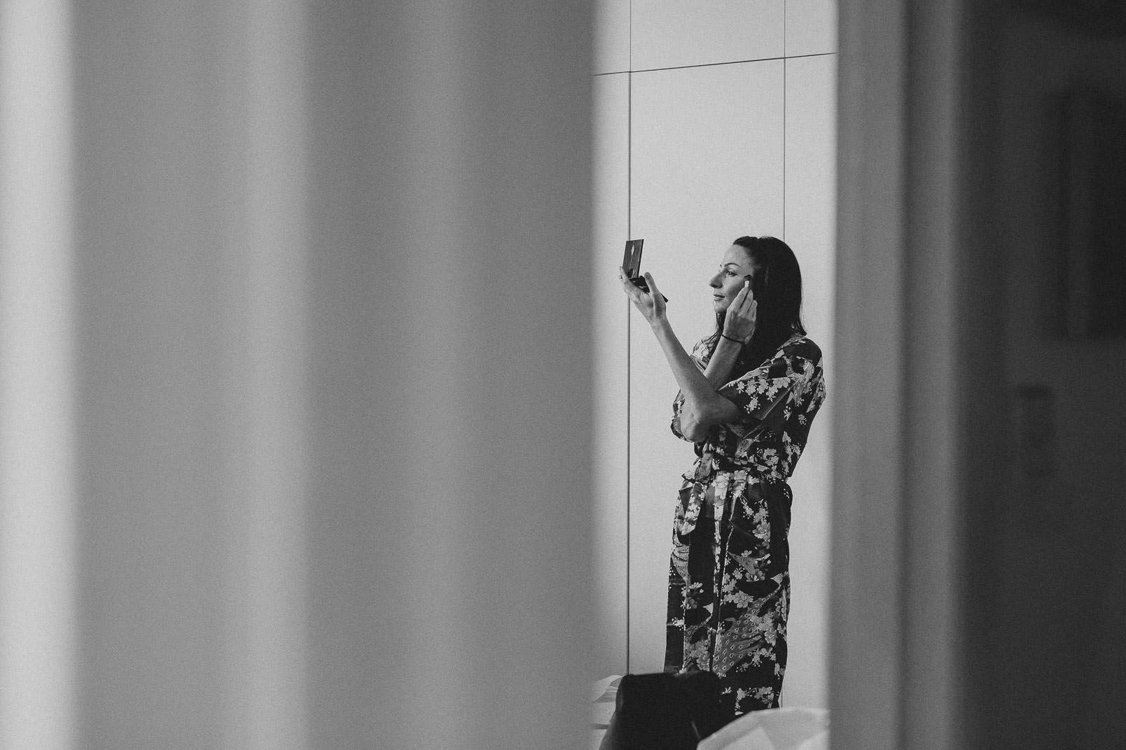 bridesmaid getting ready