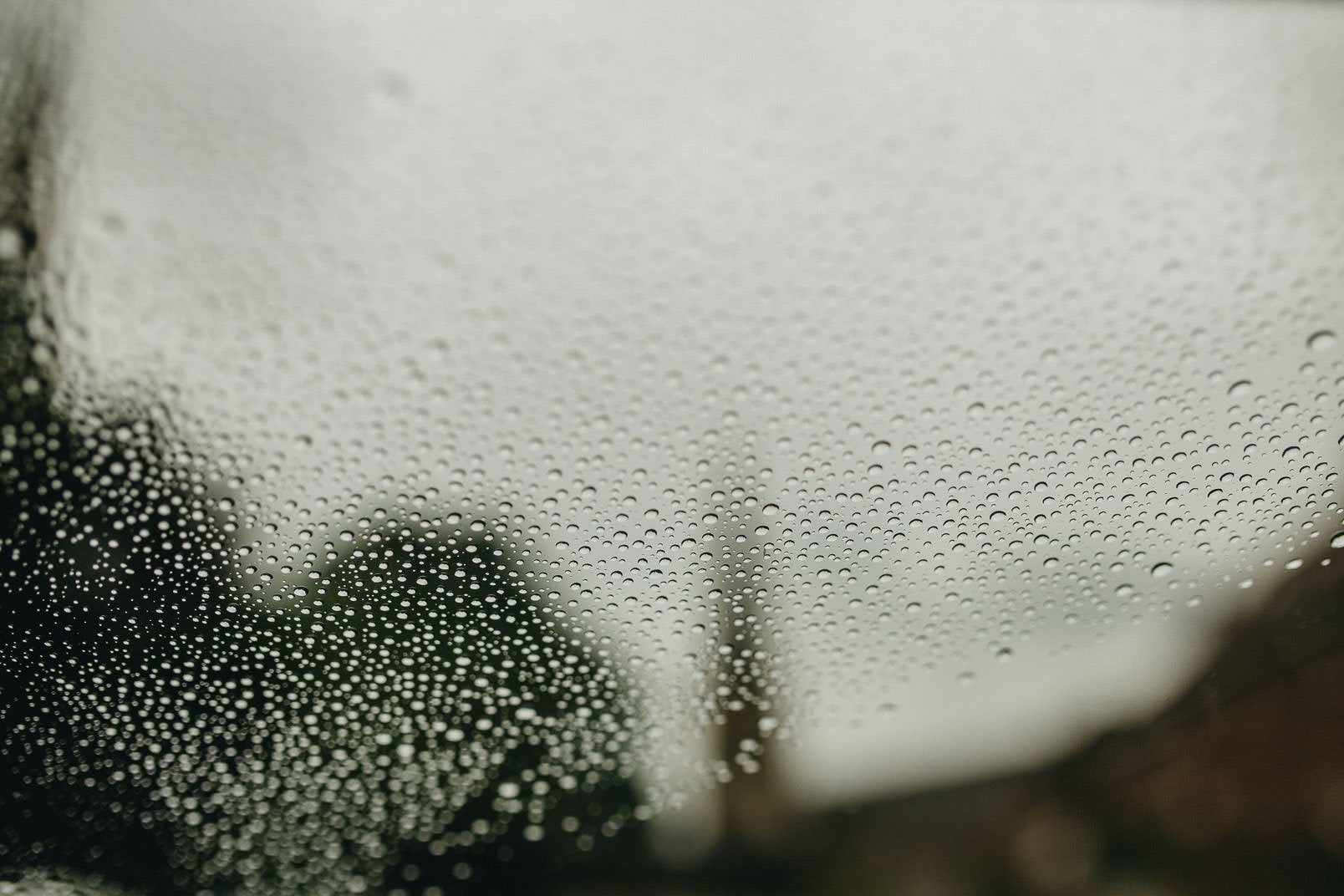 raindrops on wedding