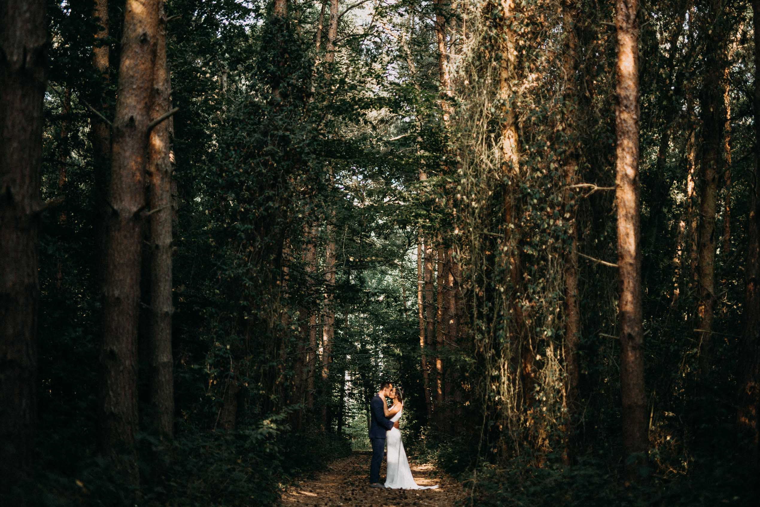 Captains wood barn wedding photography